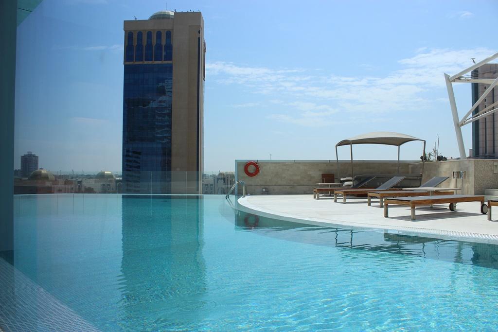 Ramee Grand Hotel And Spa Μανάμα Εξωτερικό φωτογραφία The pool at the hotel