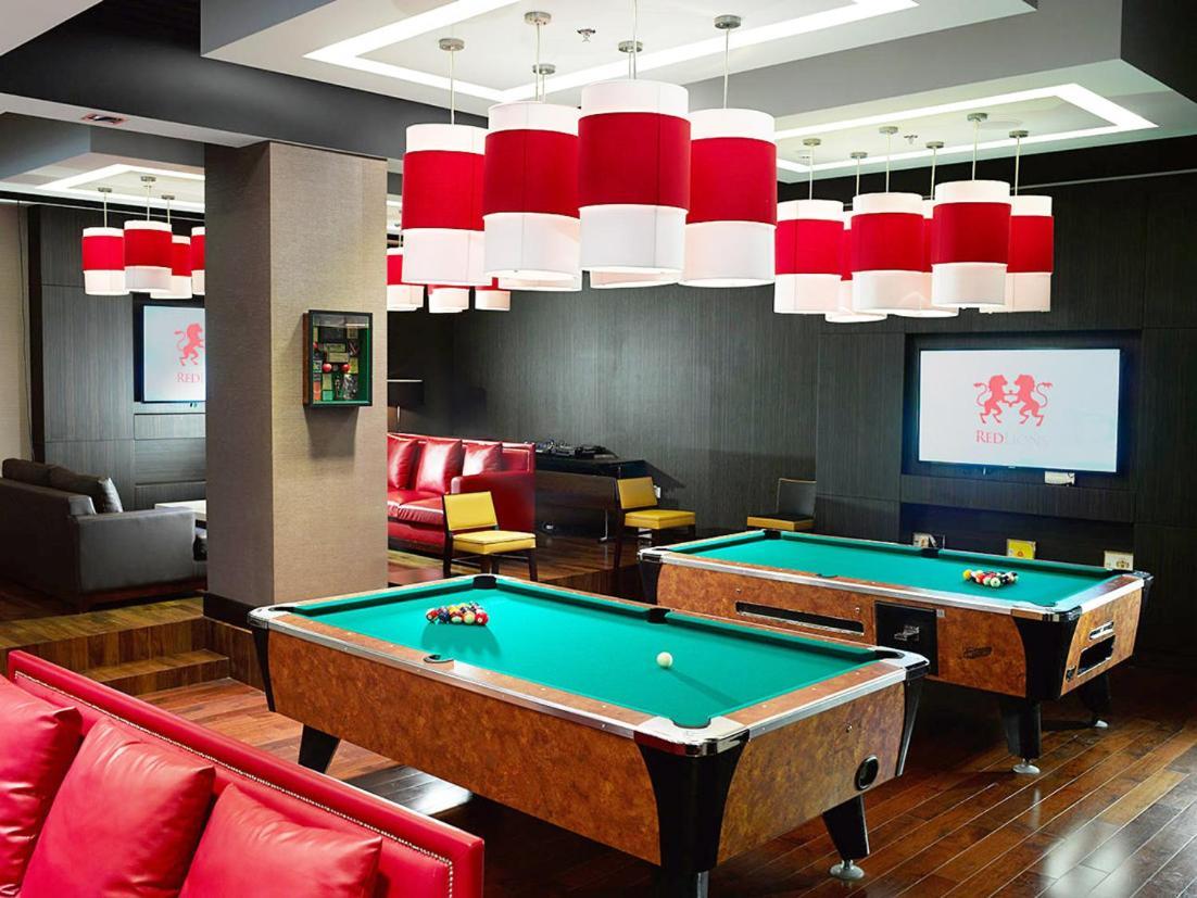 Ramee Grand Hotel And Spa Μανάμα Εξωτερικό φωτογραφία The lounge at the Cardiff International Pool