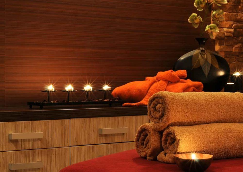 Ramee Grand Hotel And Spa Μανάμα Εξωτερικό φωτογραφία A spa