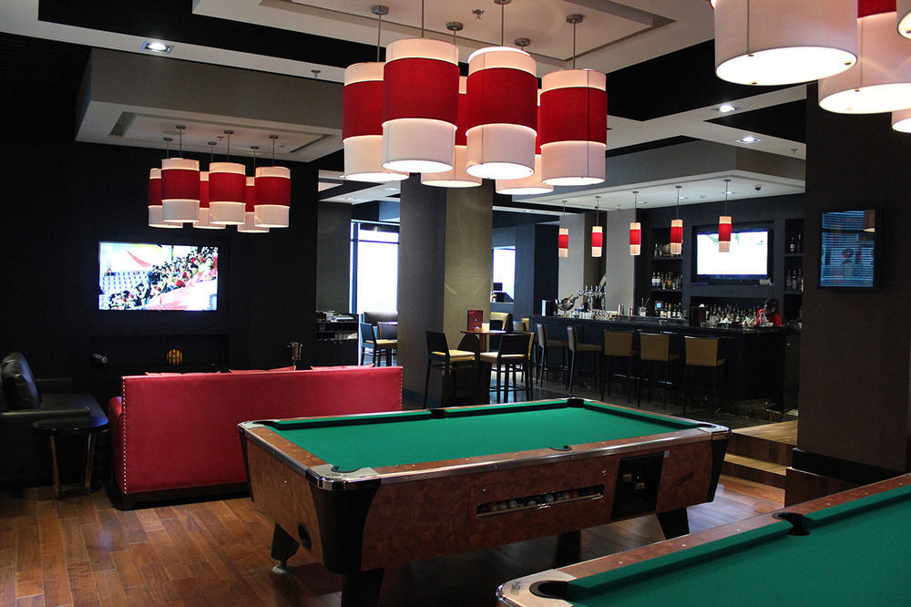 Ramee Grand Hotel And Spa Μανάμα Εξωτερικό φωτογραφία The Sports Bar at the Toronto International Centre